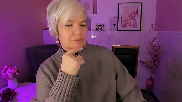 Snapshot of CarmenSoft chatting on March 7, 2026, 8:36 pm CarmenSoft online show from March 7, 2026, 8:36 pm