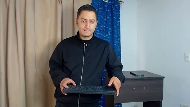 Snapshot of ares_sexxx chatting on March 21, 2025, 12:50 pm ares sexxx online show from March 21, 2025, 12:50 pm