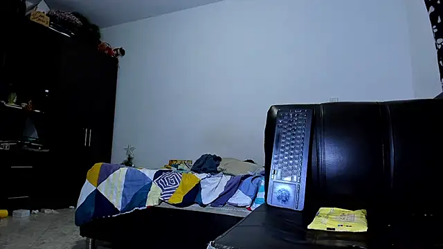 Snapshot of ares_sexxx chatting on November 23, 2025, 4:55 am ares sexxx online show from November 23, 2025, 4:55 am