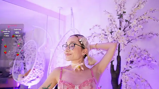 DalahiaRush online show from March 22, 2025, 5:52 pm