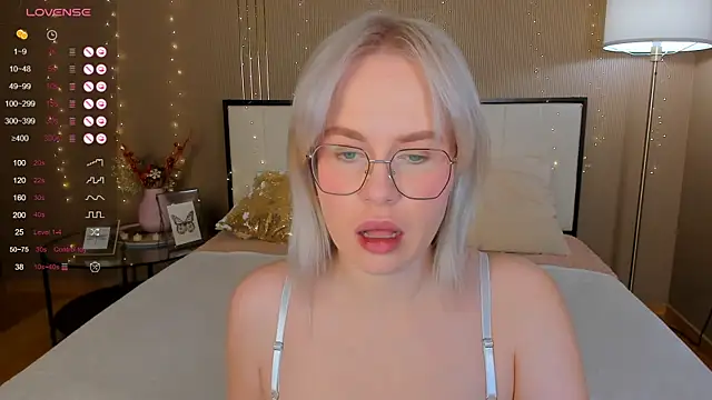 bellatip online show from November 24, 2025, 12:43 am