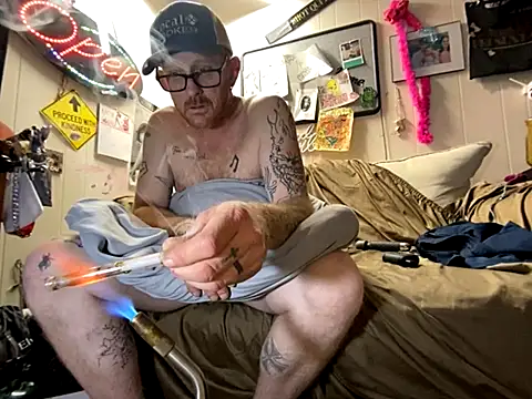 CLoSpunkmeyer69 online show from October 18, 2025, 9:00 am