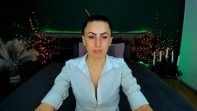 Rebecca Diamond online show from March 11, 2026, 6:51 am