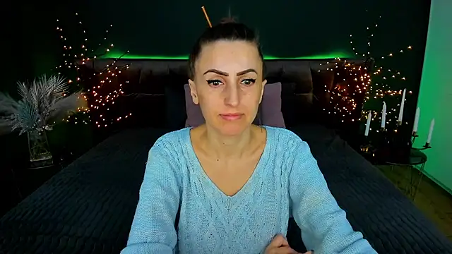 Rebecca Diamond online show from February 3, 2026, 6:33 am