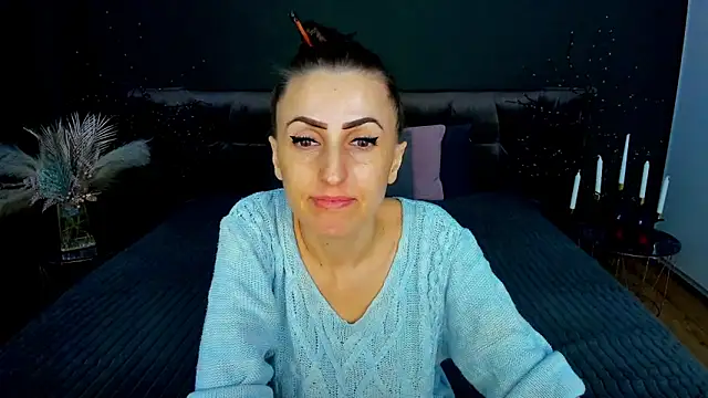 Rebecca Diamond online show from February 5, 2026, 6:42 am