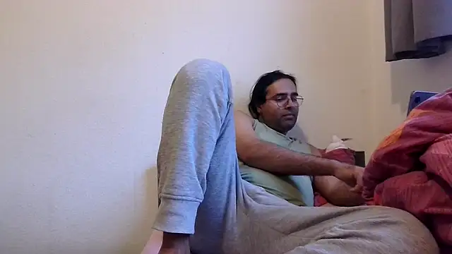 Azad64 online show from September 27, 2025, 4:35 pm