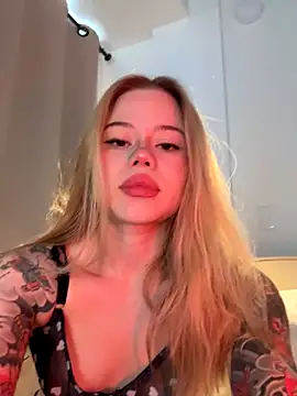 curchez  online show from September 12, 2025, 8:19 pm