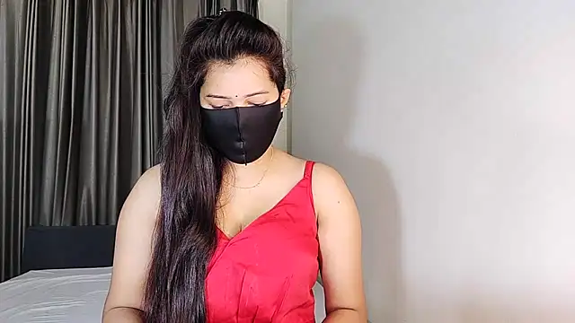 YourLovelyQueen online show from December 22, 2024, 4:39 am