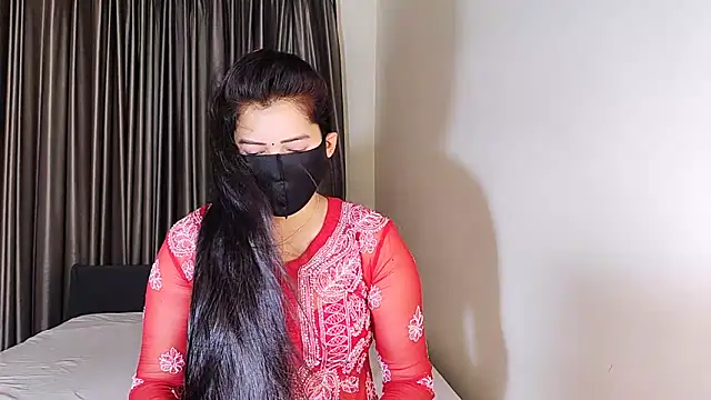 YourLovelyQueen online show from March 20, 2025, 5:13 am