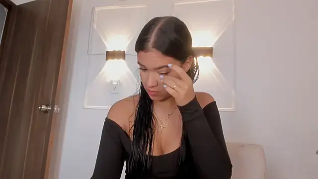 Hanna Risso online show from April 11, 2026, 7:06 pm