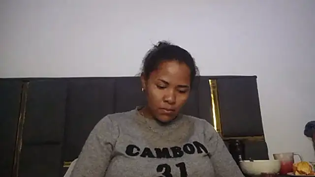 Snapshot of aleixane chatting on July 2, 2026, 4:57 pm aleixane online show from July 2, 2026, 4:57 pm