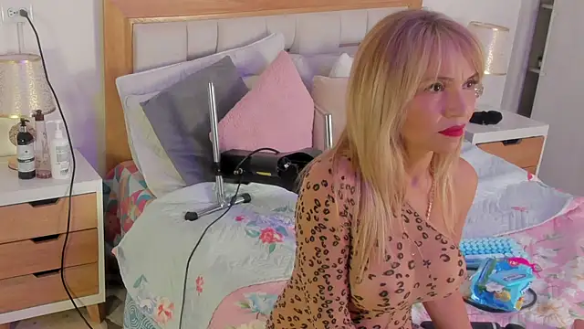 elena mature online show from September 15, 2025, 6:41 pm