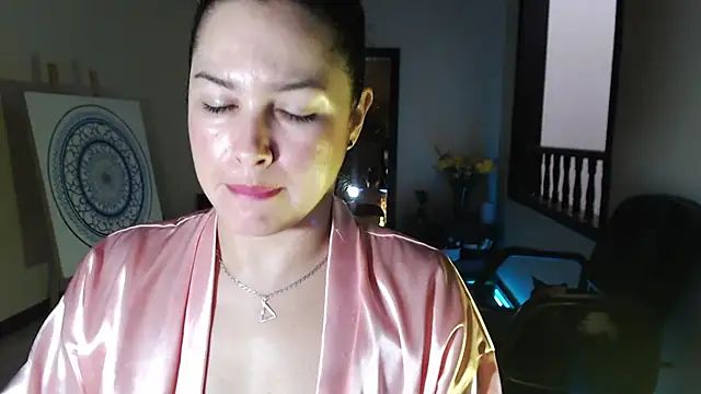 solamatista11 online show from March 6, 2025, 10:26 pm