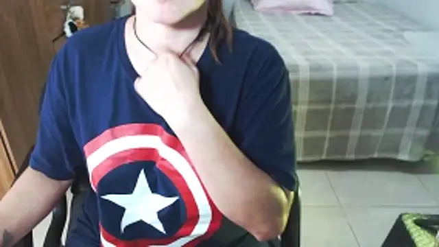 solamatista11 online show from April 7, 2026, 8:43 pm