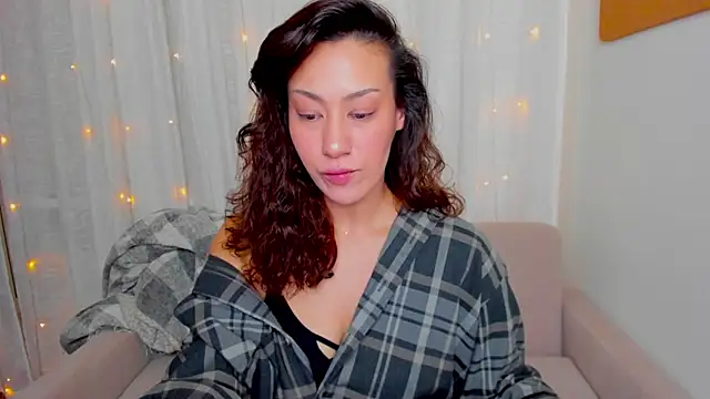 Snapshot of FieryHeart chatting on February 16, 2026, 7:23 pm FieryHeart online show from February 16, 2026, 7:23 pm