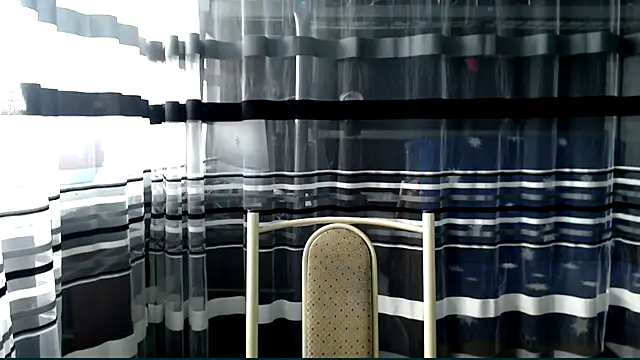 cold lollipop online show from November 15, 2025, 7:56 am