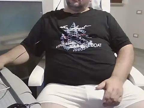 iron boy80 online show from November 11, 2025, 10:37 pm