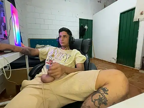 Max TheHorseDick online show from March 24, 2026, 4:07 pm