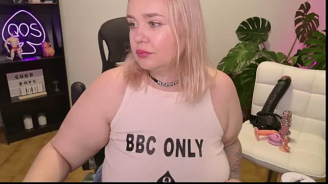 MargotGrey online show from July 1, 2026, 6:19 pm