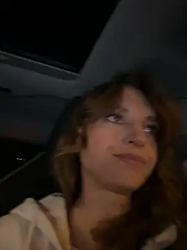 -AngelAri- online show from February 14, 2026, 9:04 pm