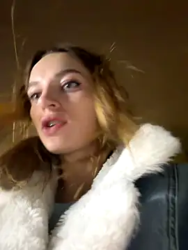 -AngelAri- online show from November 16, 2025, 9:19 pm