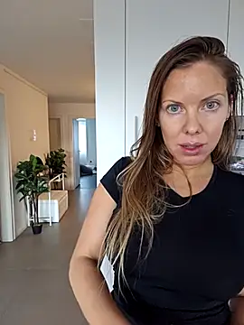 novaforyou1 online show from December 2, 2025, 2:08 pm