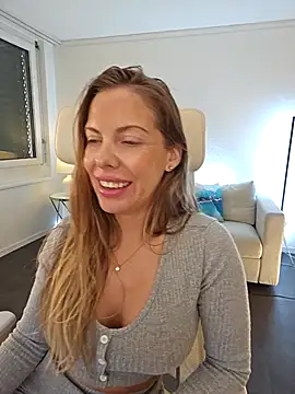 novaforyou1 online show from September 30, 2025, 12:33 pm