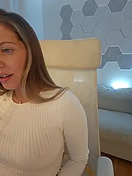 novaforyou1 online show from March 21, 2025, 8:18 pm