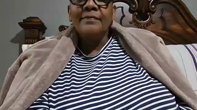 SEXYBOOBSNASS online show from October 30, 2025, 7:00 pm