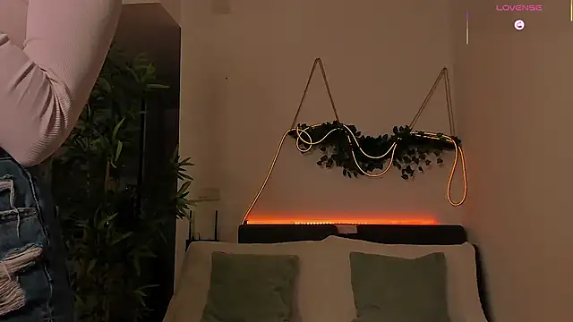 Jaylee Krys online show from February 25, 2026, 6:08 pm