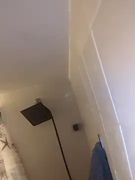 Snapshot of JadaSkyy chatting on January 14, 2026, 3:43 am JadaSkyy online show from January 14, 2026, 3:43 am