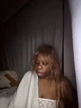 Snapshot of JadaSkyy chatting on December 17, 2025, 1:27 pm JadaSkyy online show from December 17, 2025, 1:27 pm