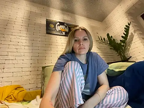 Angel girllovemy online show from March 22, 2025, 4:58 pm