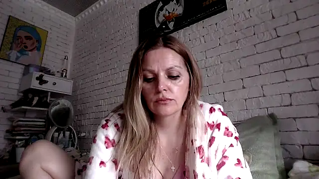 Snapshot of Angel_girllovemy chatting on February 5, 2026, 8:10 am Angel girllovemy online show from February 5, 2026, 8:10 am