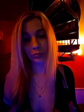 Snapshot of wildlia chatting on September 17, 2025, 11:40 pm wildlia online show from September 17, 2025, 11:40 pm