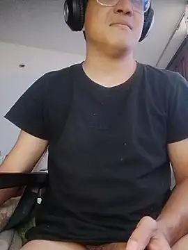 Snapshot of Mghty-cockl88 chatting on February 8, 2026, 4:37 pm Mghty-cockl88 online show from February 8, 2026, 4:37 pm