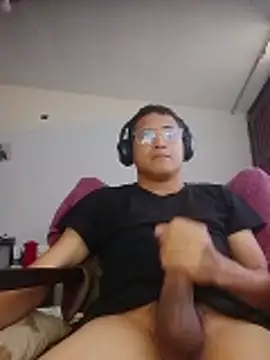 Snapshot of Mghty-cockl88 chatting on February 19, 2026, 3:31 pm Mghty-cockl88 online show from February 19, 2026, 3:31 pm