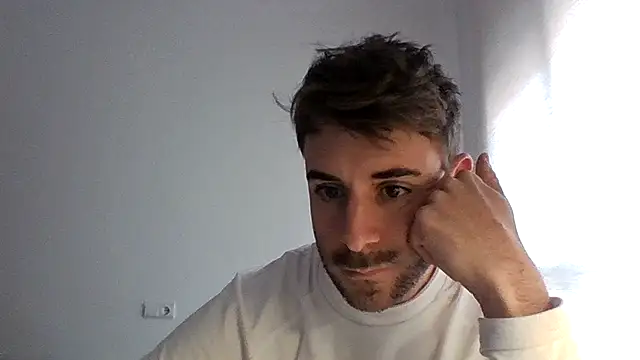 Snapshot of vargas90 chatting on November 24, 2025, 11:32 am vargas90 online show from November 24, 2025, 11:32 am