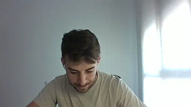 Snapshot of vargas90 chatting on October 17, 2025, 8:17 am vargas90 online show from October 17, 2025, 8:17 am