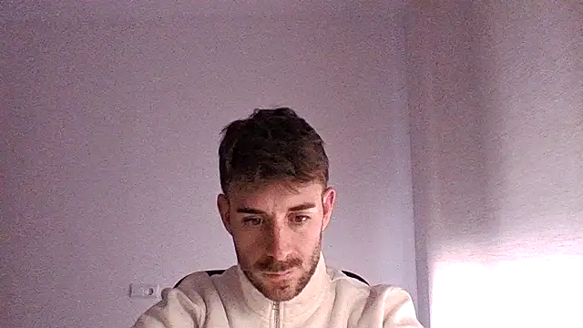 Snapshot of vargas90 chatting on November 13, 2025, 10:30 am vargas90 online show from November 13, 2025, 10:30 am