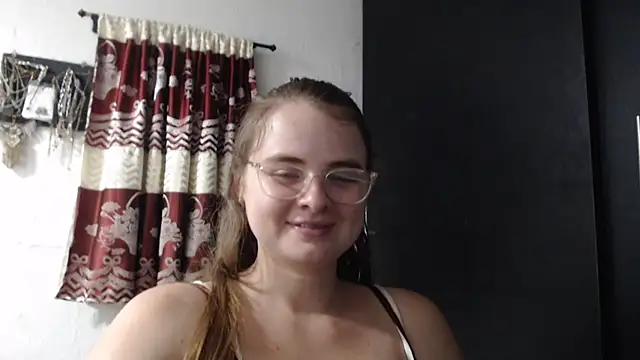 HellenMiyer1111 online show from October 24, 2025, 5:45 pm