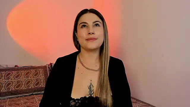 amelie collins online show from March 20, 2025, 2:19 am