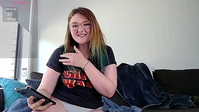 Demure Whore online show from October 3, 2025, 4:03 am