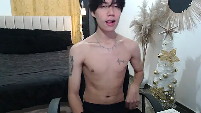 Elio-cam online show from December 17, 2025, 2:49 am