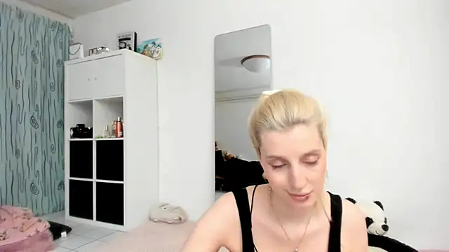 KenzieDawton online show from April 27, 2026, 4:16 pm