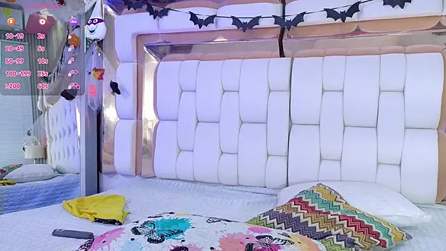 sexysistter online show from October 13, 2025, 12:18 pm