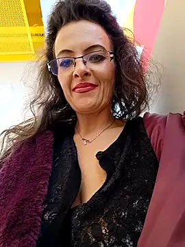 Snapshot of RebeccaNoble chatting on November 8, 2025, 1:25 pm RebeccaNoble online show from November 8, 2025, 1:25 pm