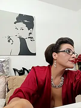 Snapshot of RebeccaNoble chatting on October 16, 2025, 12:13 pm RebeccaNoble online show from October 16, 2025, 12:13 pm