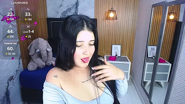 BIANCAROY1 online show from January 8, 2026, 6:47 pm