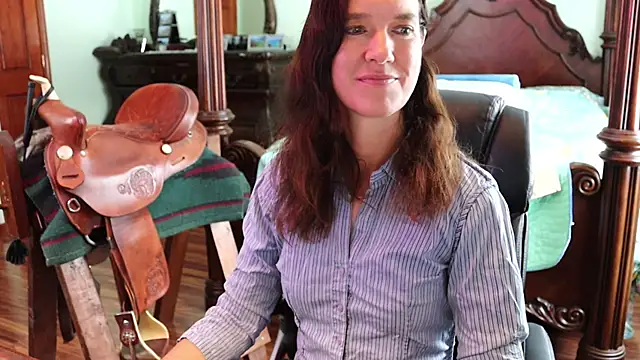 thornburyrose online show from December 1, 2025, 7:37 pm